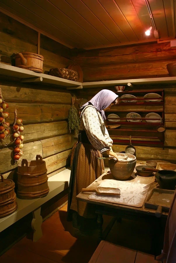 Какой предмет женщины хозяйки в русской крестьянской. Русская изба Бабий Кут. Бабий угол крестьянской избы. Бабий Кут в избе. Витославлицы Бабий Кут.