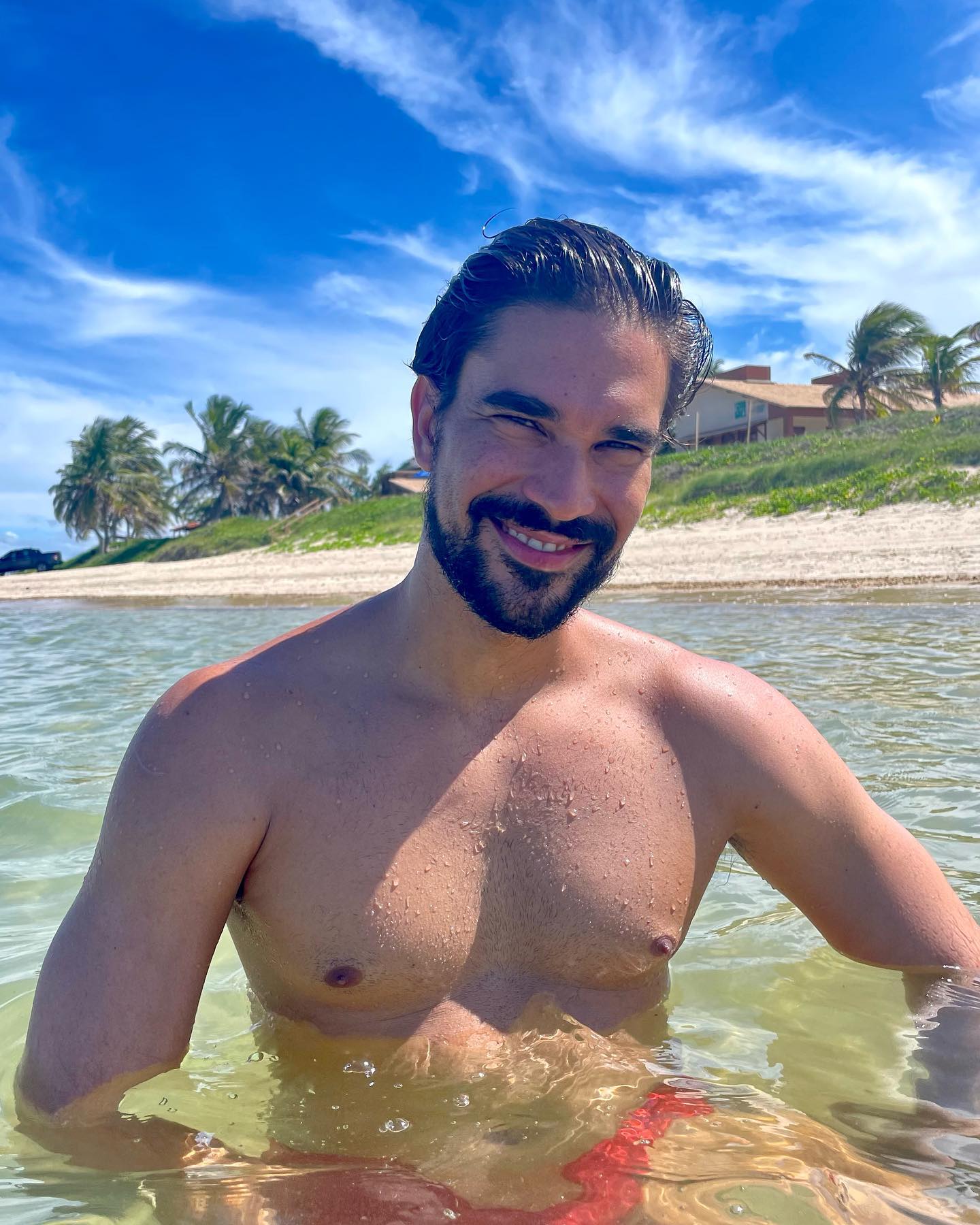 https://b.radikal.host/2023/04/06/Photo-by-Matteus-Cardoso-on-April-04-2023.-May-be-an-image-of-1-person-beard-beach-and-body-of-water..jpg